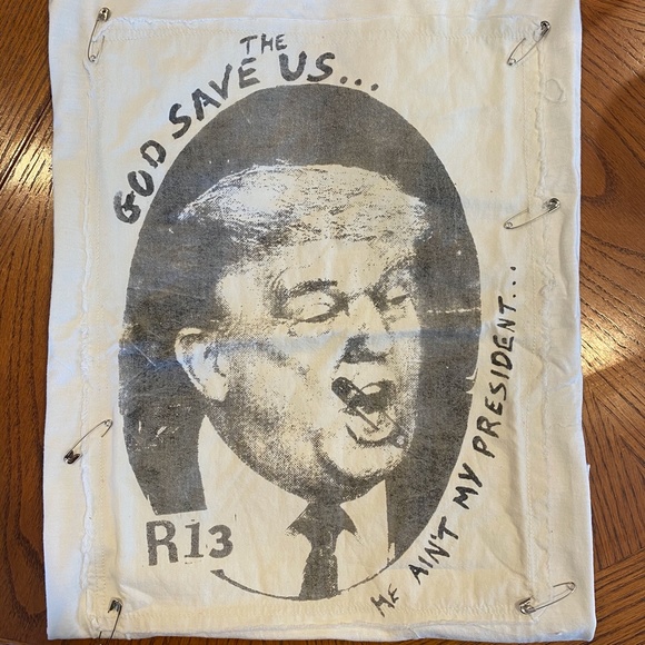 R13 God Save the US Trump Safety Pin Tee RARE HTF - Picture 6 of 11